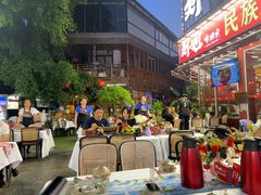 -刘姐啤酒鱼民族演艺餐厅(西街总店)