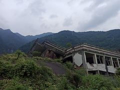 -四川汶川特大地震漩口中学遗址