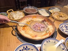 -洱火云南酸菜牛肉火锅(石景山当代商城店)