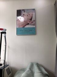 -朴荷皮肤管理中心