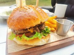 -三勾JJJ Burger&Coffee(梅溪湖店)