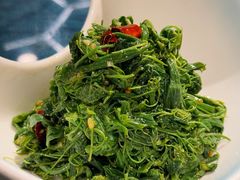 炝拌龙须菜-乡村馕坑肉·烧烤·新疆菜·本地人更爱吃(阿勒泰首店)