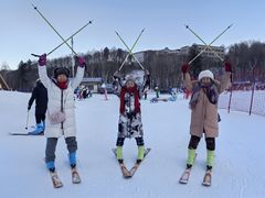 -亚布力新体委滑雪场