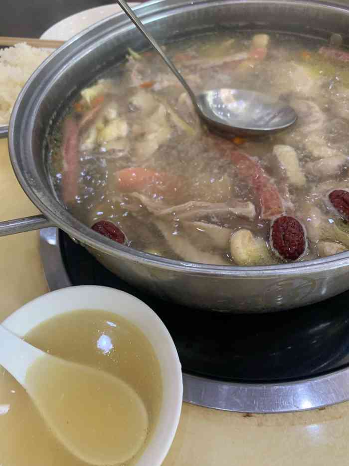 邵氏光头鸡(氿滨大道店)-"来宜兴玩,点评上看到这家是宜兴发展起来的.