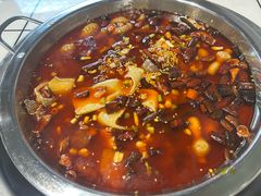 -晓彭肥肠鸡·泡椒鸡火锅(水木天地店)