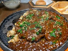 -蜜桃餐厅·伴山(湖滨商业街店)