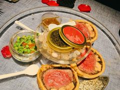 惠灵顿牛排-弦月窗LUNETTE BY AMANDA(复兴路店)