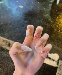 -进巍美甲美睫
