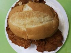 猪扒包-胜利茶餐室