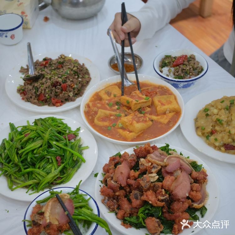 丽江最后一顿选择的这家，有被好吃到，人均才50