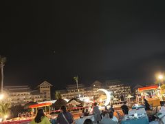 -亚龙湾希尔顿自助餐厅·海鲜·烧烤·沙滩BBQ·现场乐队
