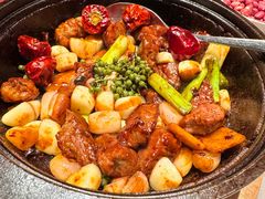 石锅花椒牛小排-荣小馆(安达仕店)