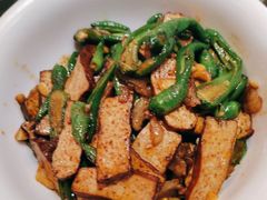 -辛香味烧鱼馆·非遗技艺·排骨红烧肉(光谷医药园店)