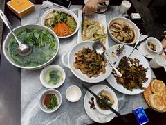 摩登粑粑-蔼若春.传承三十年云南菜(金碧公园店)