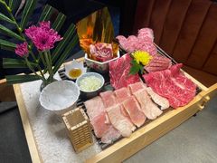 -铭牛烧肉·和牛海鲜自助(高新月牙湖店)