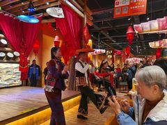 -老滇山寨•云南特色菜•地方菜•民族风情歌舞表演(金碧店)