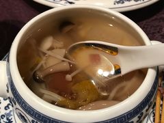 泉水竹笙菌菇汤-宁波状元楼酒店(和义路店)