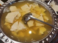 -石磨豆花家常菜·牦牛排土火锅