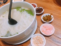 -茶花妹子云南餐厅(传媒大学店)