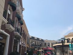 -王府井奥莱临潼小镇(临潼店)