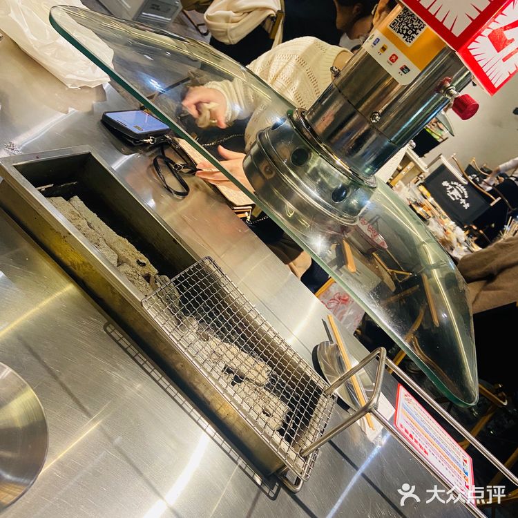 结果发现就在东站地铁Ｃ出口走一段就行