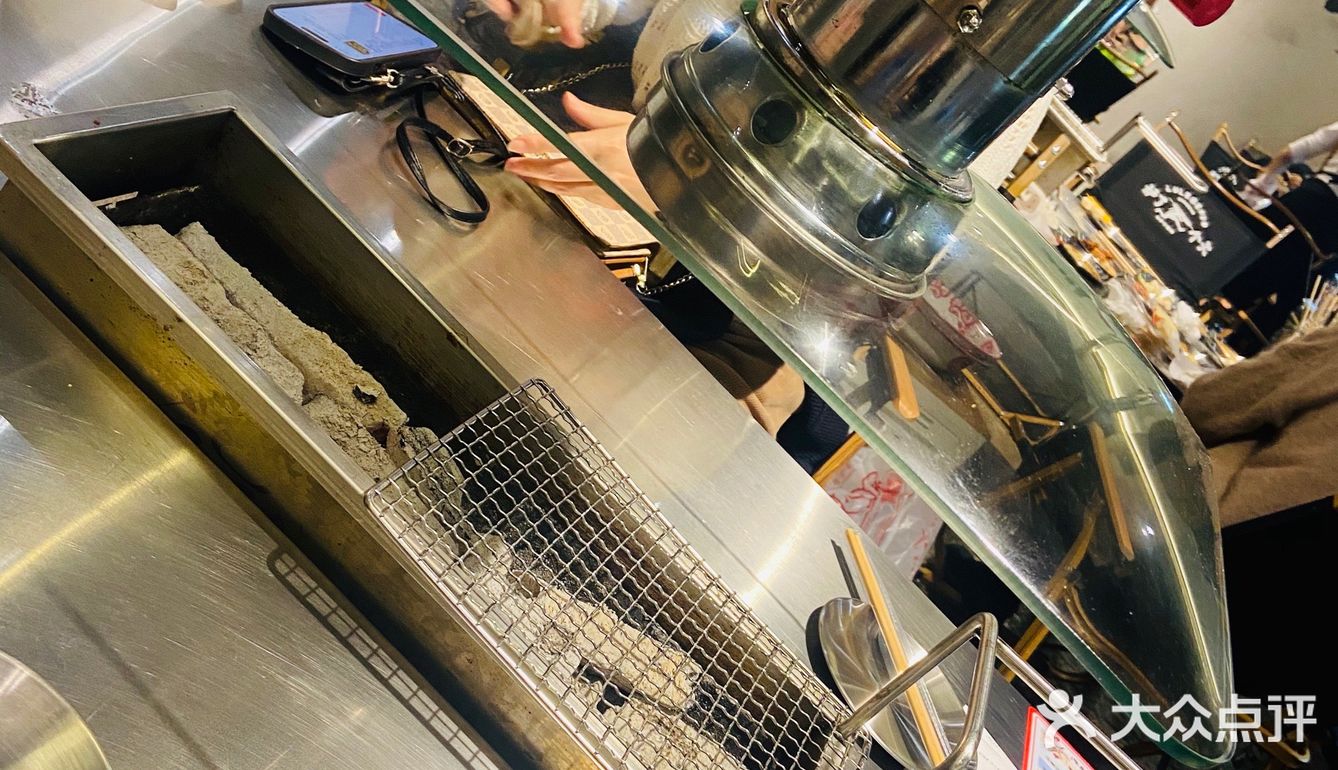 结果发现就在东站地铁Ｃ出口走一段就行