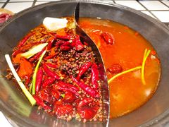 番茄鸳鸯锅-贰回巷火锅馆(钟楼店)