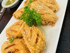 -Chom Cafe and Restaurant