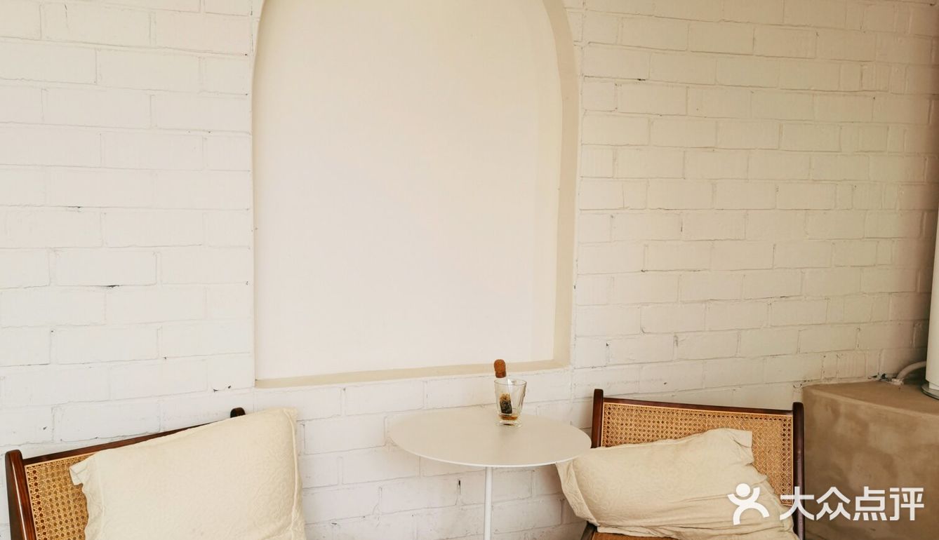 这个位于四眼井山坡上的店有点赞哦