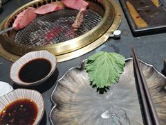 -铭牛烧肉·和牛海鲜自助(高新月牙湖店)