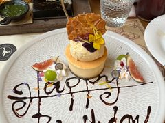 -Mark&Mars Restaurant