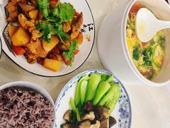 -爱月宝月嫂·育儿嫂(哈尔滨总店)