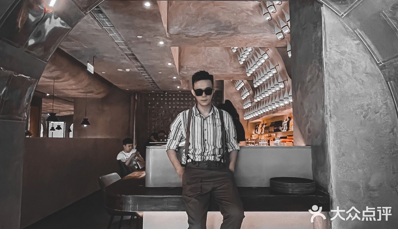 开业排队到"法国"，🔥这家火锅有实力还有颜