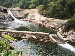 -安吉龙王山峡谷漂流