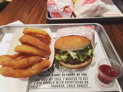 -FATBURGER 特富客汉堡(外交公寓店)