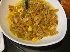 滑蛋虾仁炒河-八爷茶餐厅