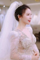 -艾米丽婚纱礼服