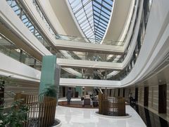 -上海滴水湖皇冠假日酒店