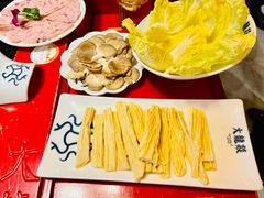 -大龙辣火锅·龙虾·烧烤(湖滨新天地店)