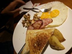 -JINNS锦时 steak&pizza(浸信会礼拜堂旧址店)