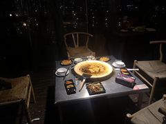 -冰冰龙虾·江湖菜·花园江景餐厅