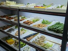 -山野的朋友露营炭火烤肉