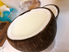 -志龙皇冠吃货椰子铺