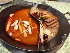 -肖婷姐大铁锅重庆火锅(南湖店)