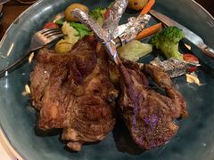迷迭香烤羊脊排配时蔬-SISTERS BAR RESTAURANT川意酒馆(嘉善老市H楼店)