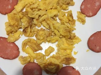 介绍：综艺节目向往的生活里黄磊版本的赛螃蟹 