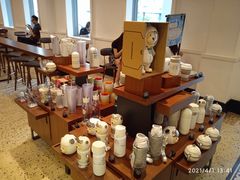 零售区-星巴克臻选(广州沙面店)