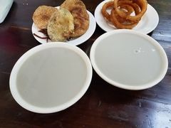 豆汁焦圈-老磁器口豆汁店(天坛店)