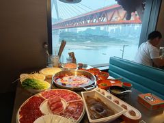 -小天鹅火锅·一线江景洪鼎旗舰店(洪崖洞店)