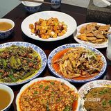 人均三十的川菜馆子，他真的我哭死[流泪]